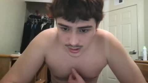 Snapshot of leakyboy9 chatting on 11/12/25, 02:01 Leaky Boy online show from 11/12/25, 02:01