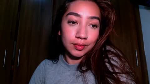 Snapshot of leanaalhub chatting on 09/17/25, 03:19 leanaalhub online show from 09/17/25, 03:19