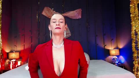 Leana online show from 12/24/24, 12:00