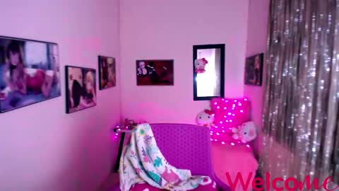 Leandra online show from 12/10/24, 06:38