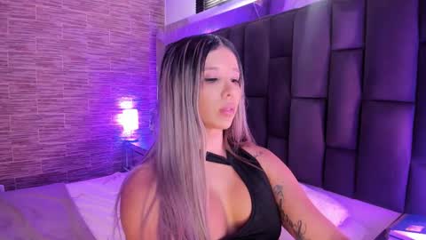 Snapshot of leandraxts chatting on 10/23/25, 08:40 Maria Leandra  Lopeira online show from 10/23/25, 08:40