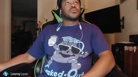 Snapshot of learoy chatting on 12/10/24, 01:44 Learoy online show from 12/10/24, 01:44