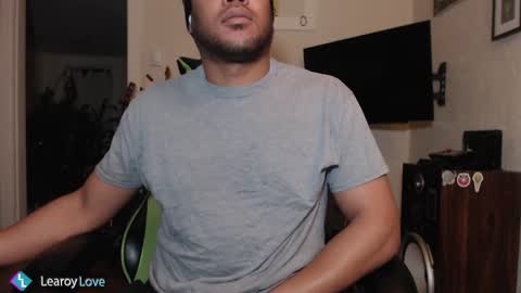 Snapshot of learoy chatting on 02/20/25, 01:30 Learoy online show from 02/20/25, 01:30