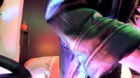 leatherdude69 online show from 02/11/25, 02:14