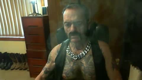 Snapshot of leathergreaser chatting on 01/03/25, 10:08 leathergreaser online show from 01/03/25, 10:08