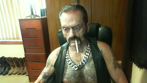 Snapshot of leathergreaser chatting on 01/06/25, 02:26 leathergreaser online show from 01/06/25, 02:26