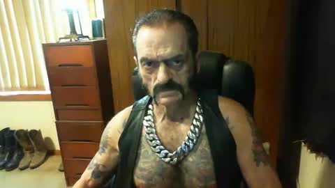 Snapshot of leathergreaser chatting on 01/08/25, 02:14 leathergreaser online show from 01/08/25, 02:14