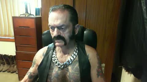 Snapshot of leathergreaser chatting on 01/13/25, 07:31 leathergreaser online show from 01/13/25, 07:31