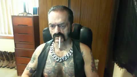 Snapshot of leathergreaser chatting on 01/13/25, 10:45 leathergreaser online show from 01/13/25, 10:45