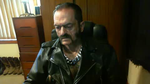 Snapshot of leathergreaser chatting on 02/03/25, 10:54 leathergreaser online show from 02/03/25, 10:54