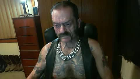 Snapshot of leathergreaser chatting on 02/05/25, 06:04 leathergreaser online show from 02/05/25, 06:04