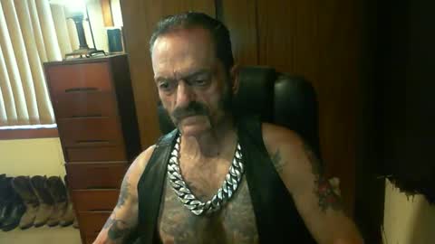 Snapshot of leathergreaser chatting on 02/08/25, 10:08 leathergreaser online show from 02/08/25, 10:08
