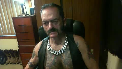 Snapshot of leathergreaser chatting on 02/12/25, 07:45 leathergreaser online show from 02/12/25, 07:45