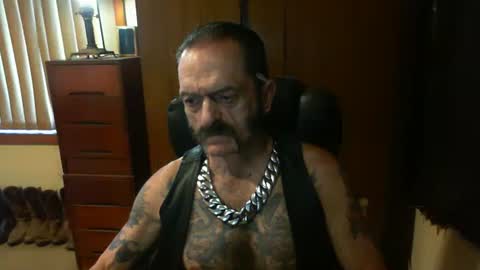 Snapshot of leathergreaser chatting on 02/15/25, 11:47 leathergreaser online show from 02/15/25, 11:47