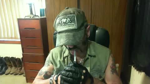 Snapshot of leathergreaser chatting on 02/22/25, 11:24 leathergreaser online show from 02/22/25, 11:24