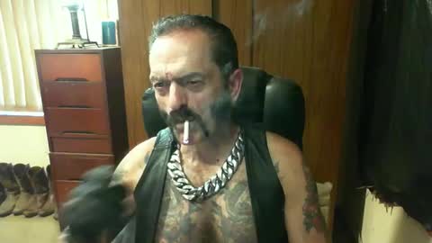 Snapshot of leathergreaser chatting on 03/01/25, 10:10 leathergreaser online show from 03/01/25, 10:10