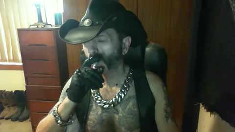 Snapshot of leathergreaser chatting on 11/02/25, 08:33 leathergreaser online show from 11/02/25, 08:33