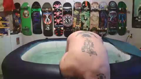 Snapshot of leatherluvefuck chatting on 02/18/26, 02:18 kinky dirty fuck online show from 02/18/26, 02:18
