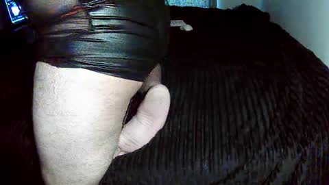 Snapshot of leatherman31 chatting on 10/17/25, 09:50 leatherman31 online show from 10/17/25, 09:50