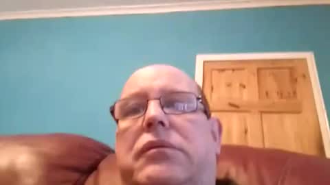 Snapshot of leatherpants68 chatting on 11/02/25, 04:20 leatherpants68 online show from 11/02/25, 04:20