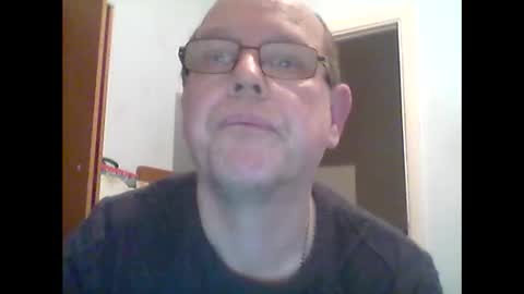leatherpants68 online show from 11/27/25, 08:44