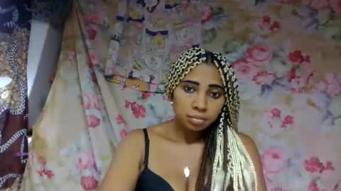 Snapshot of leatianaa chatting on 05/25/26, 12:27 leatianaa online show from 05/25/26, 12:27