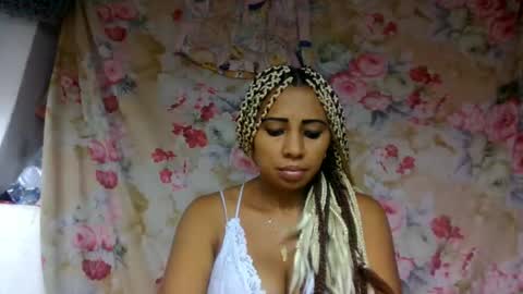 Snapshot of leatianaa chatting on 05/25/26, 01:17 leatianaa online show from 05/25/26, 01:17