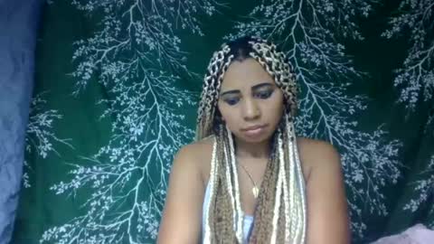 leatianaa online show from 07/04/26, 11:22