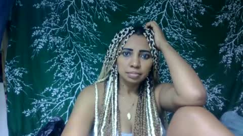 leatianaa online show from 07/05/26, 05:14