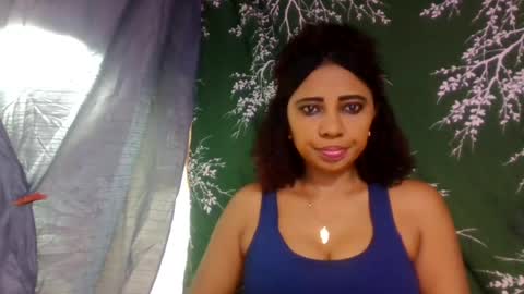 leatianaa online show from 07/25/26, 08:06