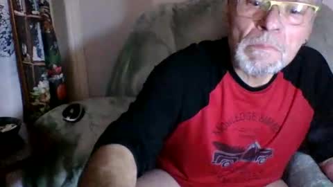 Snapshot of lebranleur71 chatting on 01/01/25, 08:02 lesbranleur71 online show from 01/01/25, 08:02