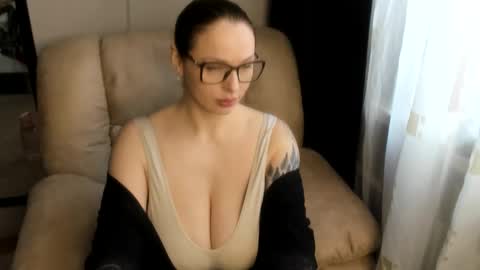 Anna  online show from 02/25/25, 10:47