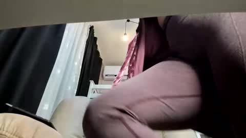 Snapshot of lecherous_wife chatting on 10/18/25, 06:08 Anna online show from 10/18/25, 06:08