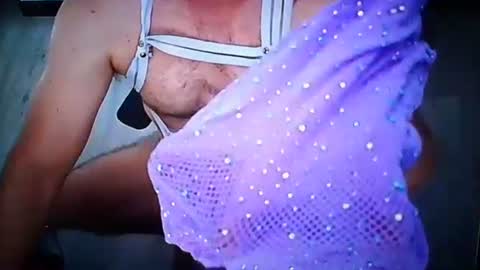 Snapshot of lechiffre1205 chatting on 11/23/25, 07:41 Michel online show from 11/23/25, 07:41