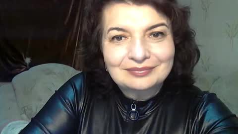 Snapshot of ledynika chatting on 10/19/25, 06:30 LedyNika online show from 10/19/25, 06:30
