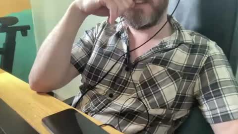 lee_8891 online show from 06/30/26, 11:11