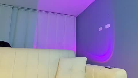 lee_mila online show from 12/09/24, 04:56