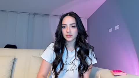 lee_mila online show from 12/20/24, 05:04