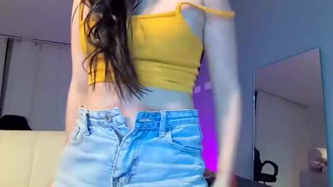 lee_mila online show from 01/09/25, 02:22