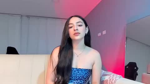 lee_mila online show from 01/11/25, 02:41