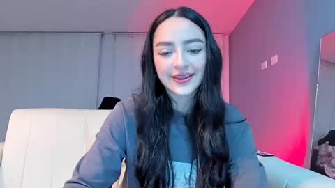 lee_mila online show from 01/12/25, 05:03