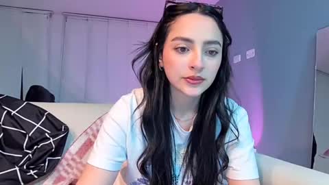 lee_mila online show from 01/24/25, 04:37