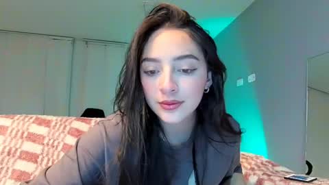 lee_mila online show from 01/26/25, 03:17