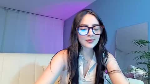 lee_mila online show from 02/09/25, 02:28