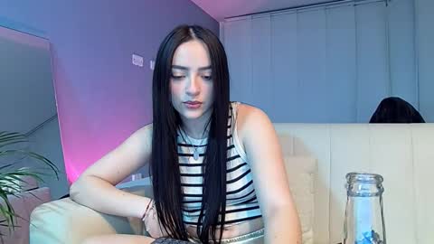 lee_mila online show from 03/09/25, 03:22