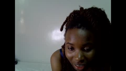 Snapshot of lee_shaz chatting on 05/25/26, 11:05 lee baby online show from 05/25/26, 11:05