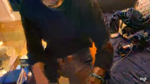 Snapshot of leeguy_hugedick chatting on 09/25/25, 10:24 Ebony DeafGuy online show from 09/25/25, 10:24