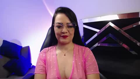 Leelu online show from 10/18/25, 04:15