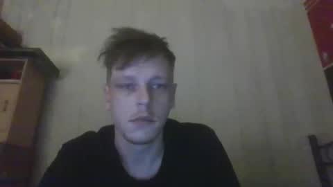 Snapshot of leemanz12 chatting on 12/15/25, 01:04 leemanz12 online show from 12/15/25, 01:04