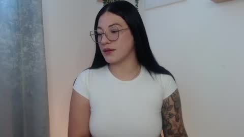 Snapshot of leena_rosee chatting on 05/20/26, 04:46 leena_rosee online show from 05/20/26, 04:46